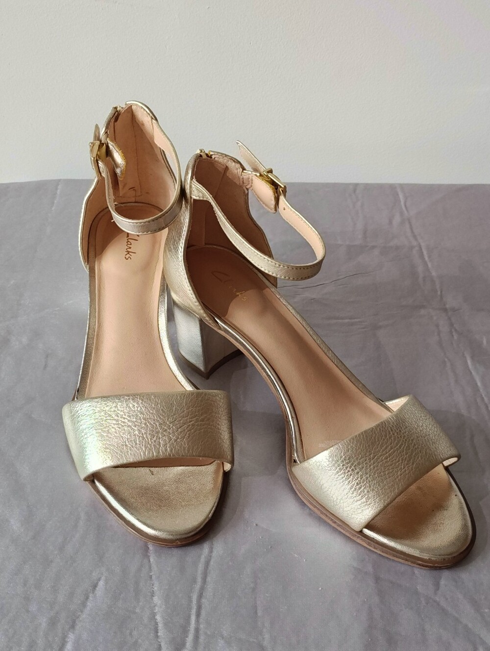 Clarks Metallic Gold Block Heel Sandals Size 8.5